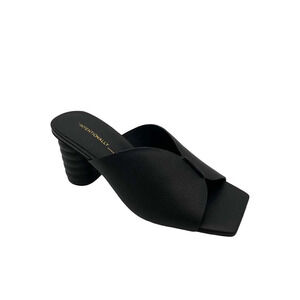 INTENTIONALLY BLANK Leather Heeled Mules Kamika Black - Medium
